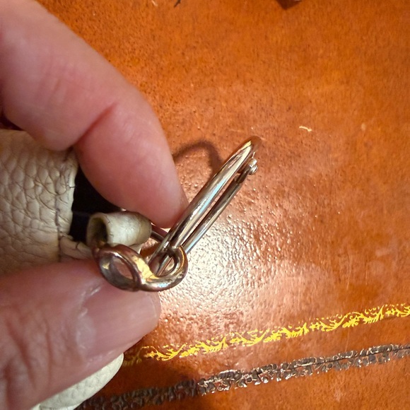 Bandolier Cream Phone Case for Air Pods - Picture 5 of 6